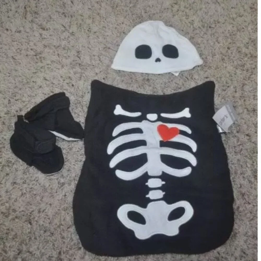 Skeleton Cover, Hat & Booties Plush 4 Pc Halloween Costume 6-24 mths - Picture 2 of 3
